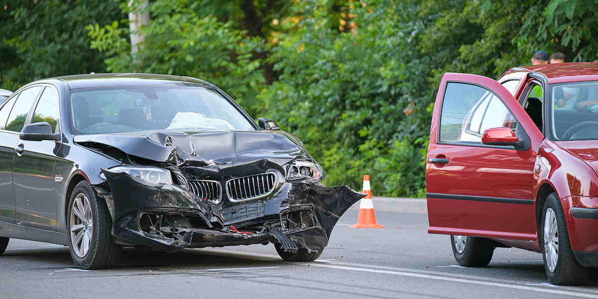 if my uber driver crashes can i sue